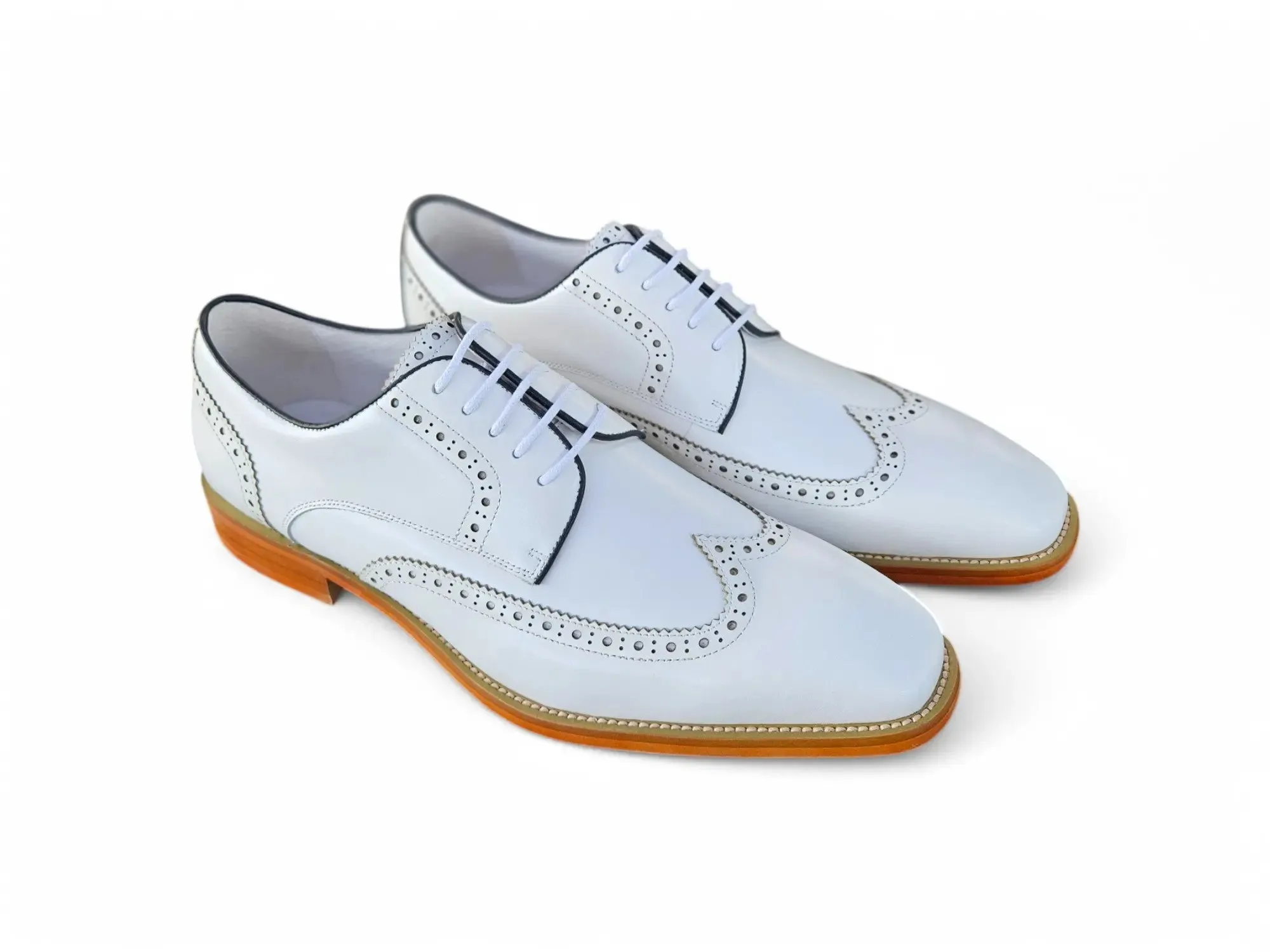Blucher Style Wingtip Oxford wardrobe must
