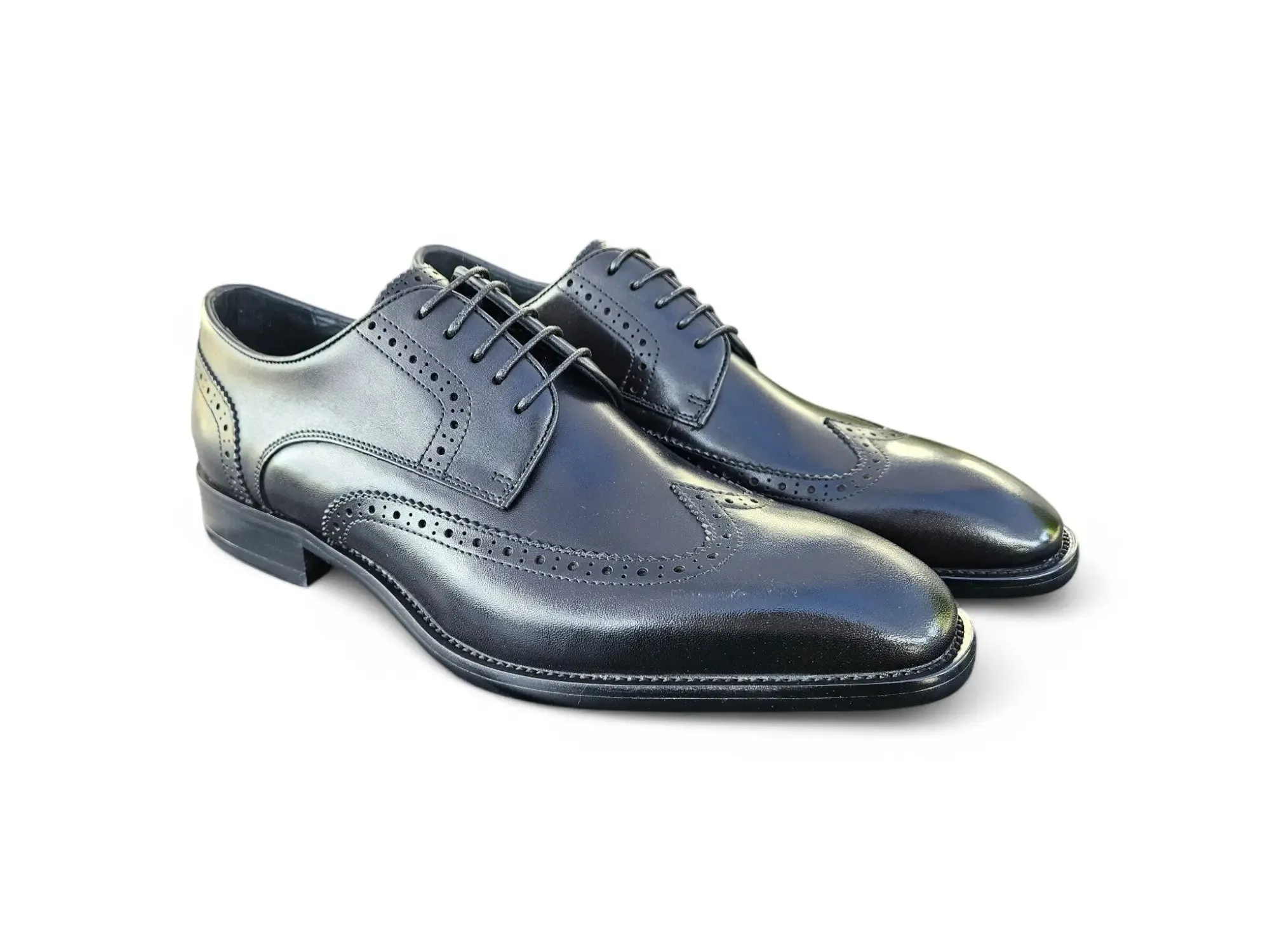 Blucher Style Wingtip Oxford wardrobe must