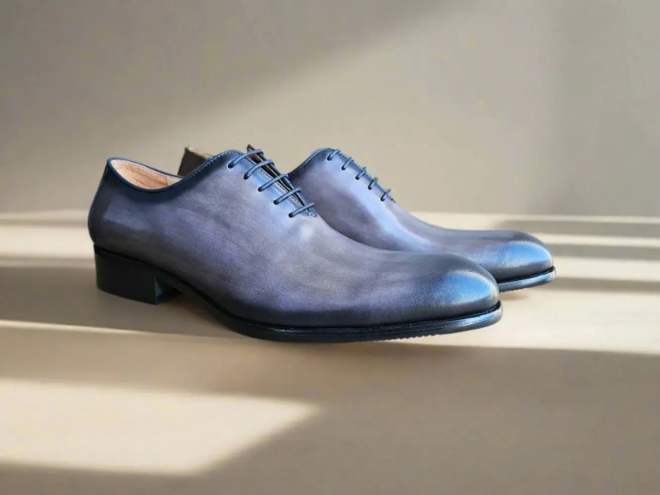 Calfskin Whole Cut Lace-up Oxford urban choice