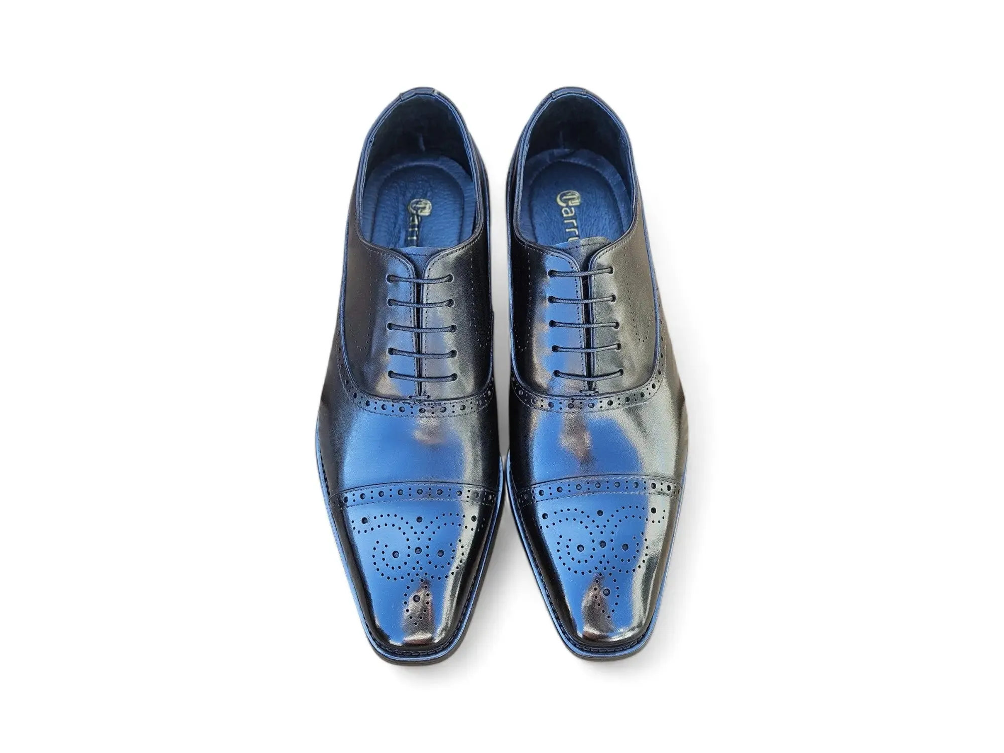 Cap Toe Lace-up in Leather Sole refined detail