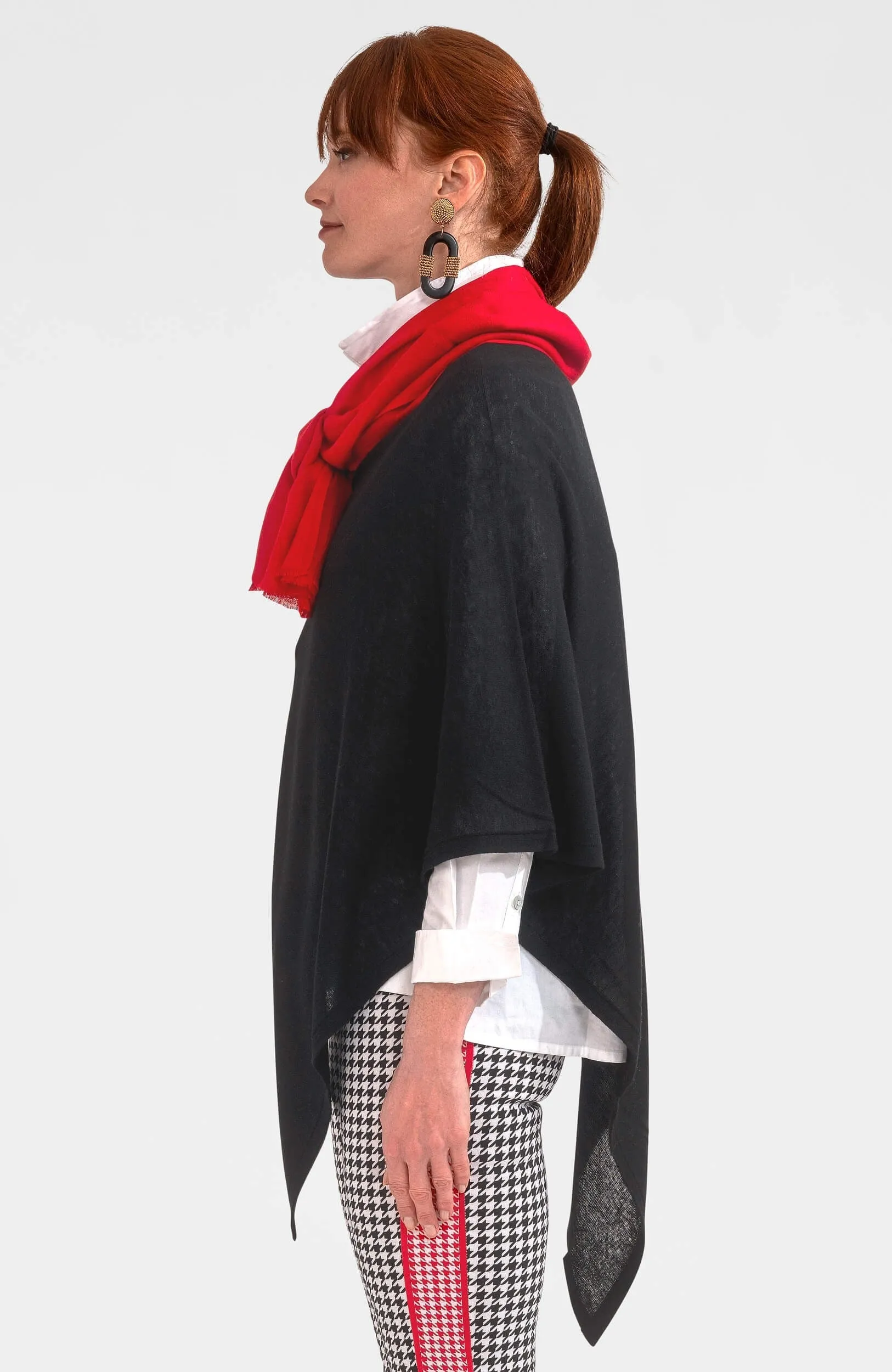 Cashmere-Like Poncho layer play