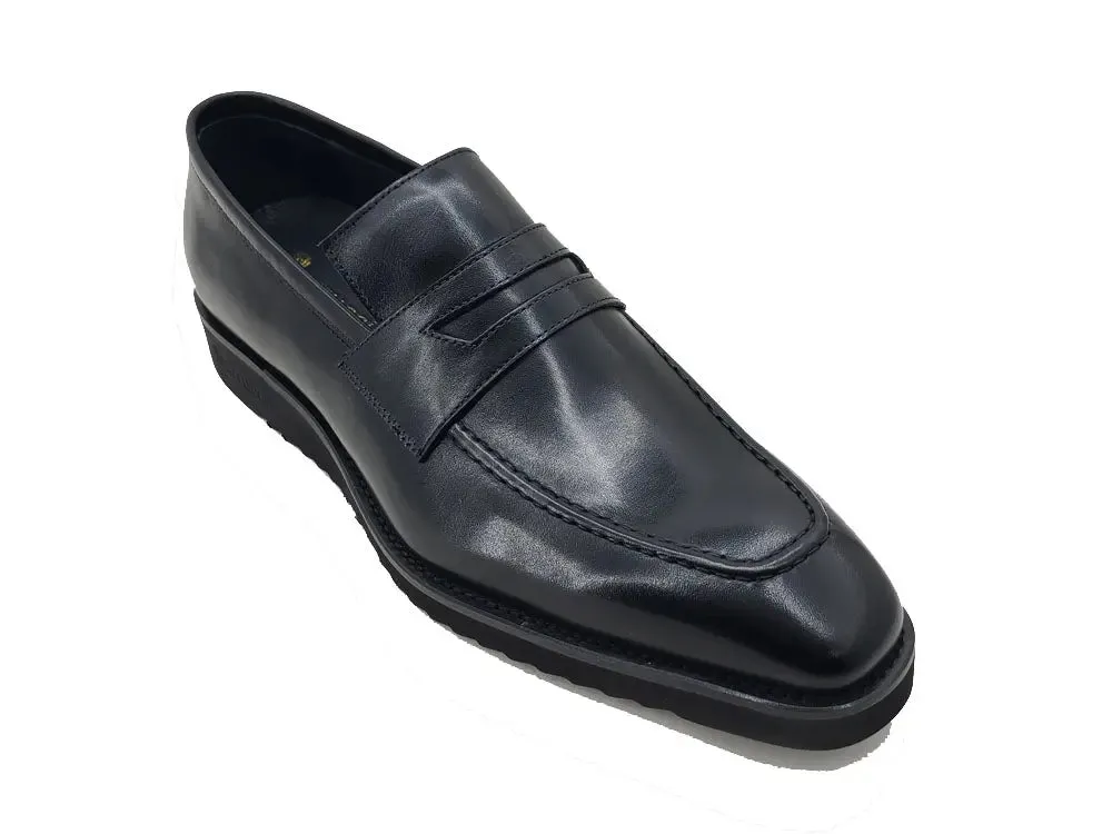 Chic Patina Burnished Penny Loafer summer days