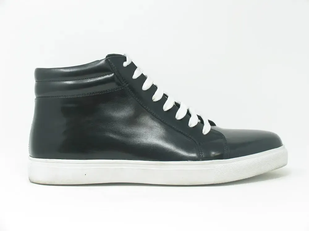 High Top Side Zipper Leather Sneaker move easy