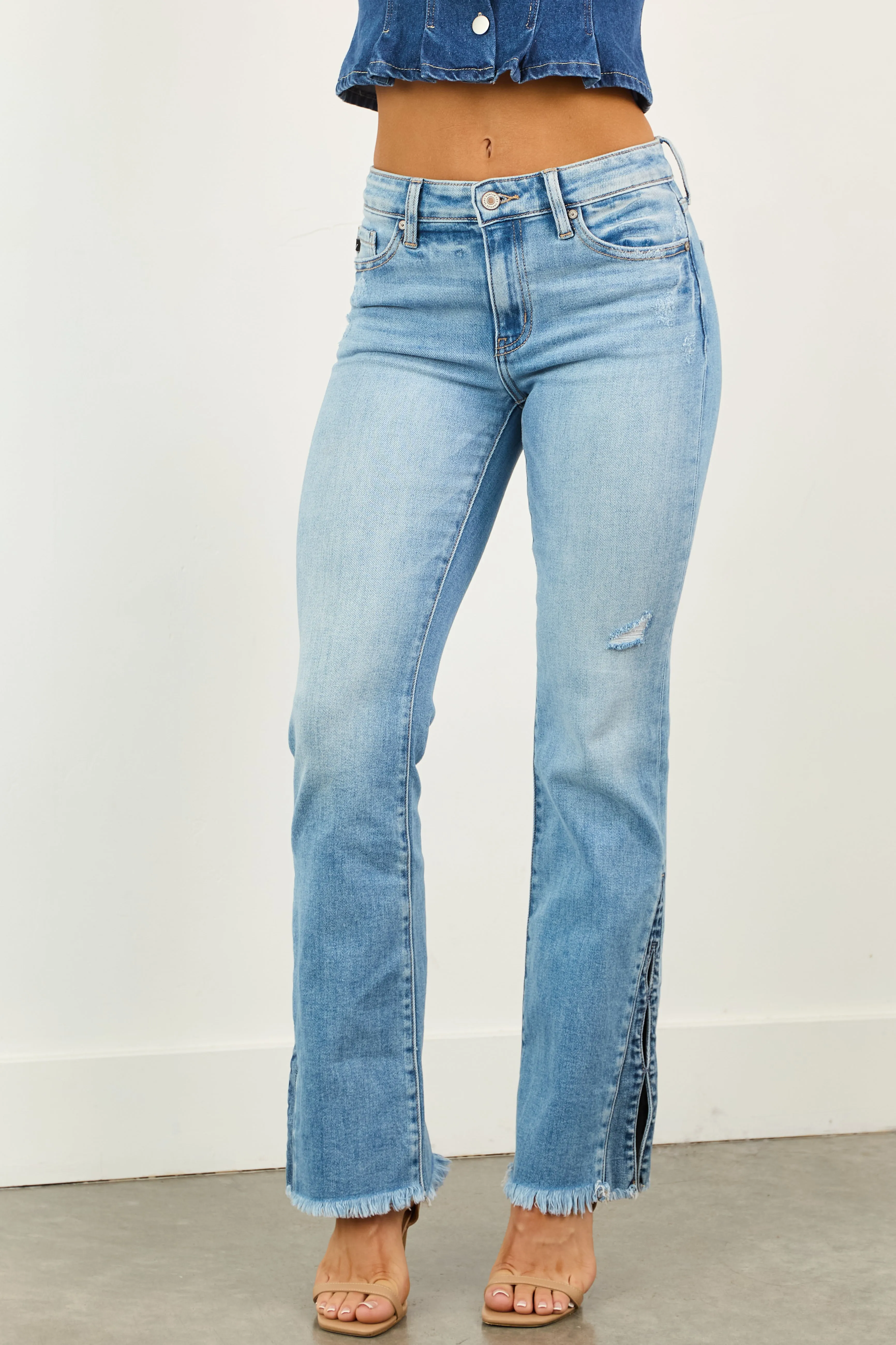 KanCan Medium Wash Slit Hem Stretchy Bootcut Jeans slim feel