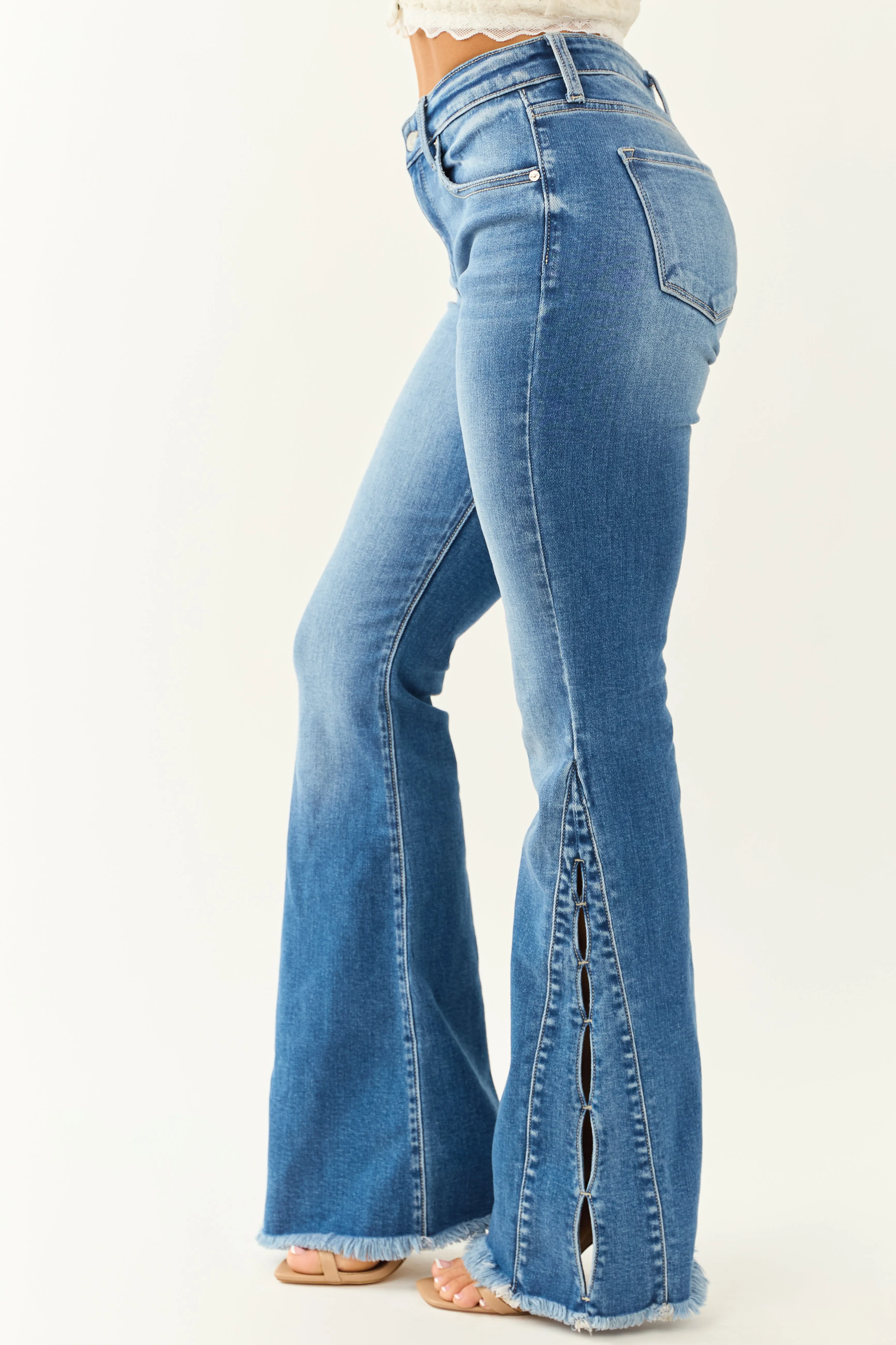 ALL_PRODUCTS,back-in-stock:true,filter-color:Blue,filter-fabric:Cotton,filter-fabric:Denim,filter-inseam:33",filter-rise:High Rise,filter-season:Fall,filter-season:Spring,filter-season:Summer,filter-season:Winter,filter-style:Flare,filter-wash:Medium 