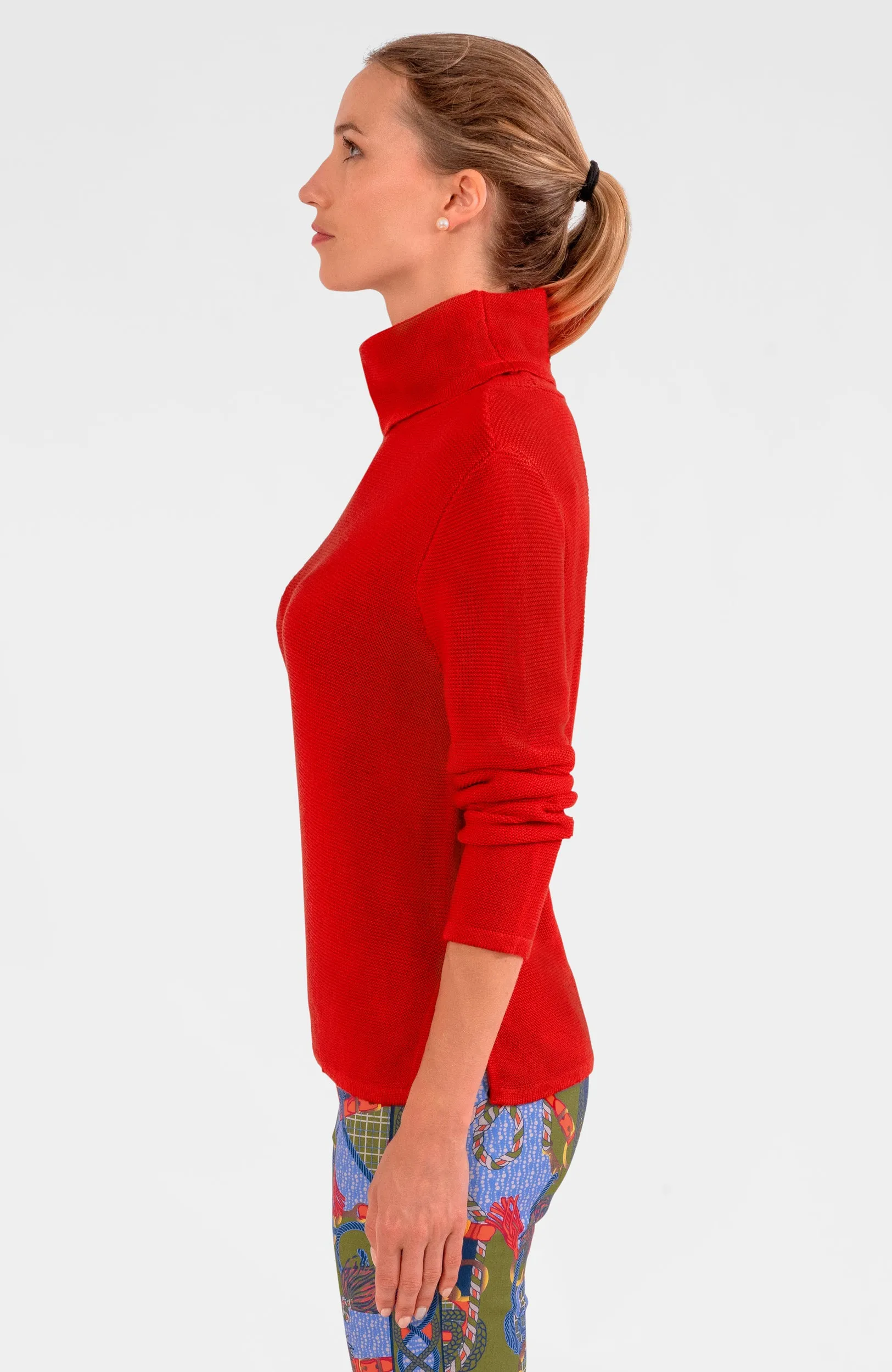 Knit Knit Turtleneck Sweater slimming design