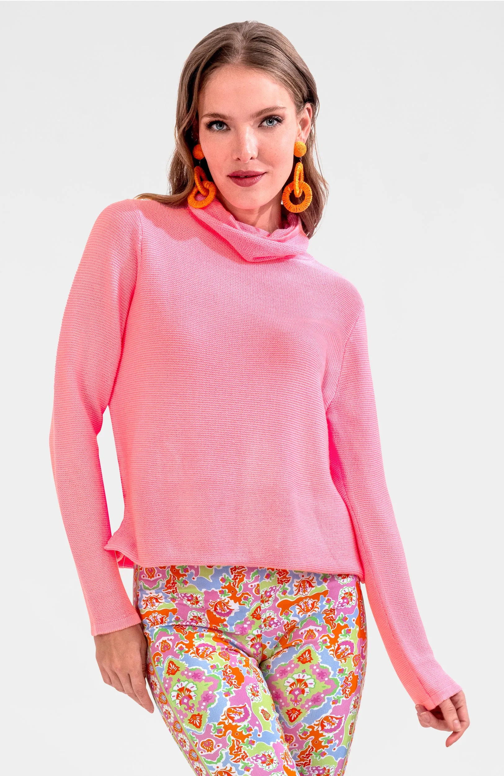 Knit Knit Turtleneck Sweater slimming design