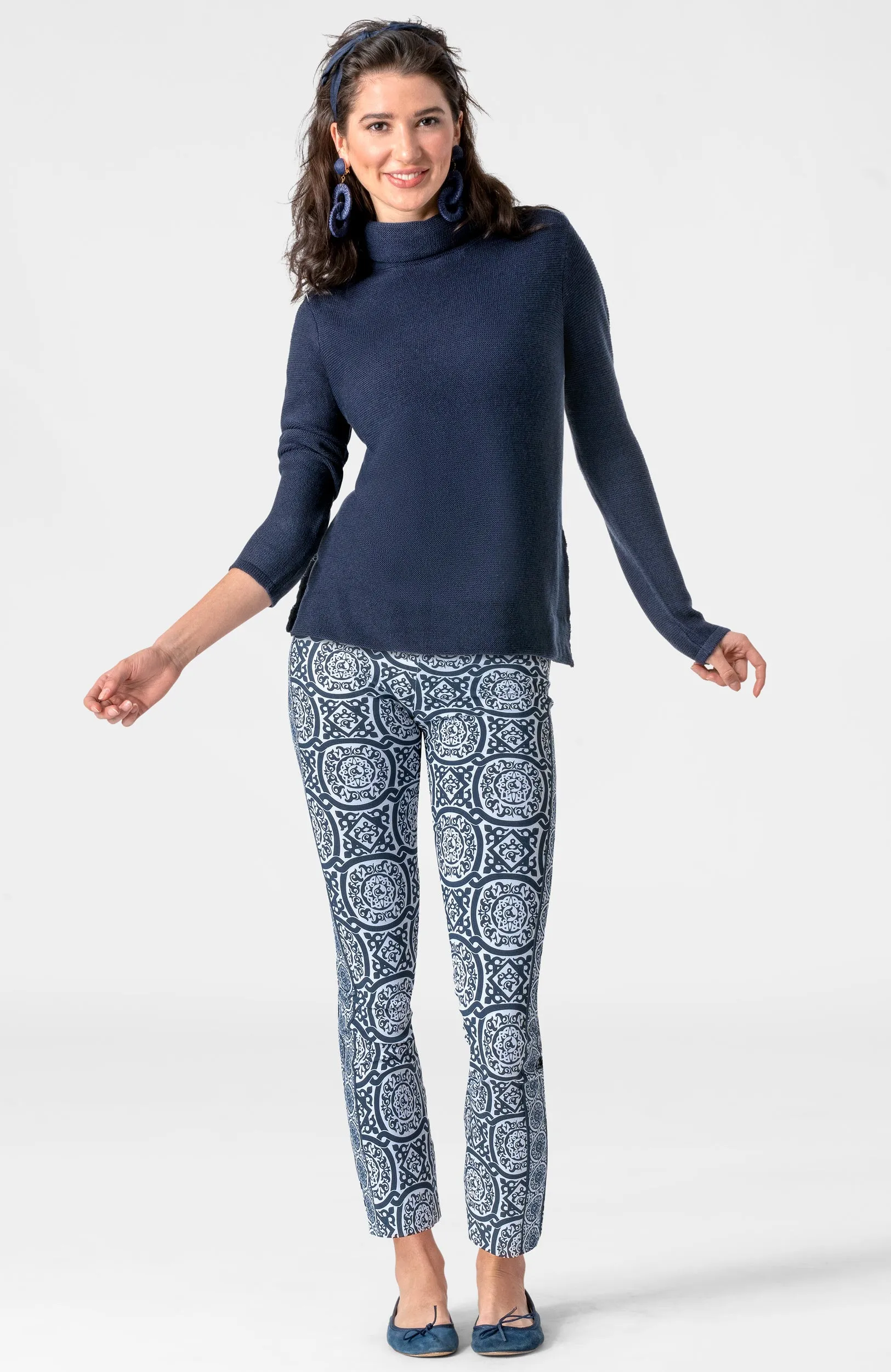 Knit Knit Turtleneck Sweater slimming design