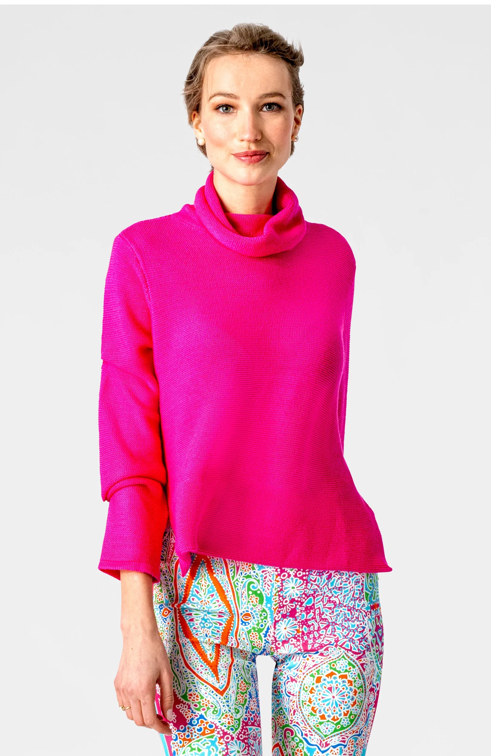 Knit Knit Turtleneck Sweater slimming design