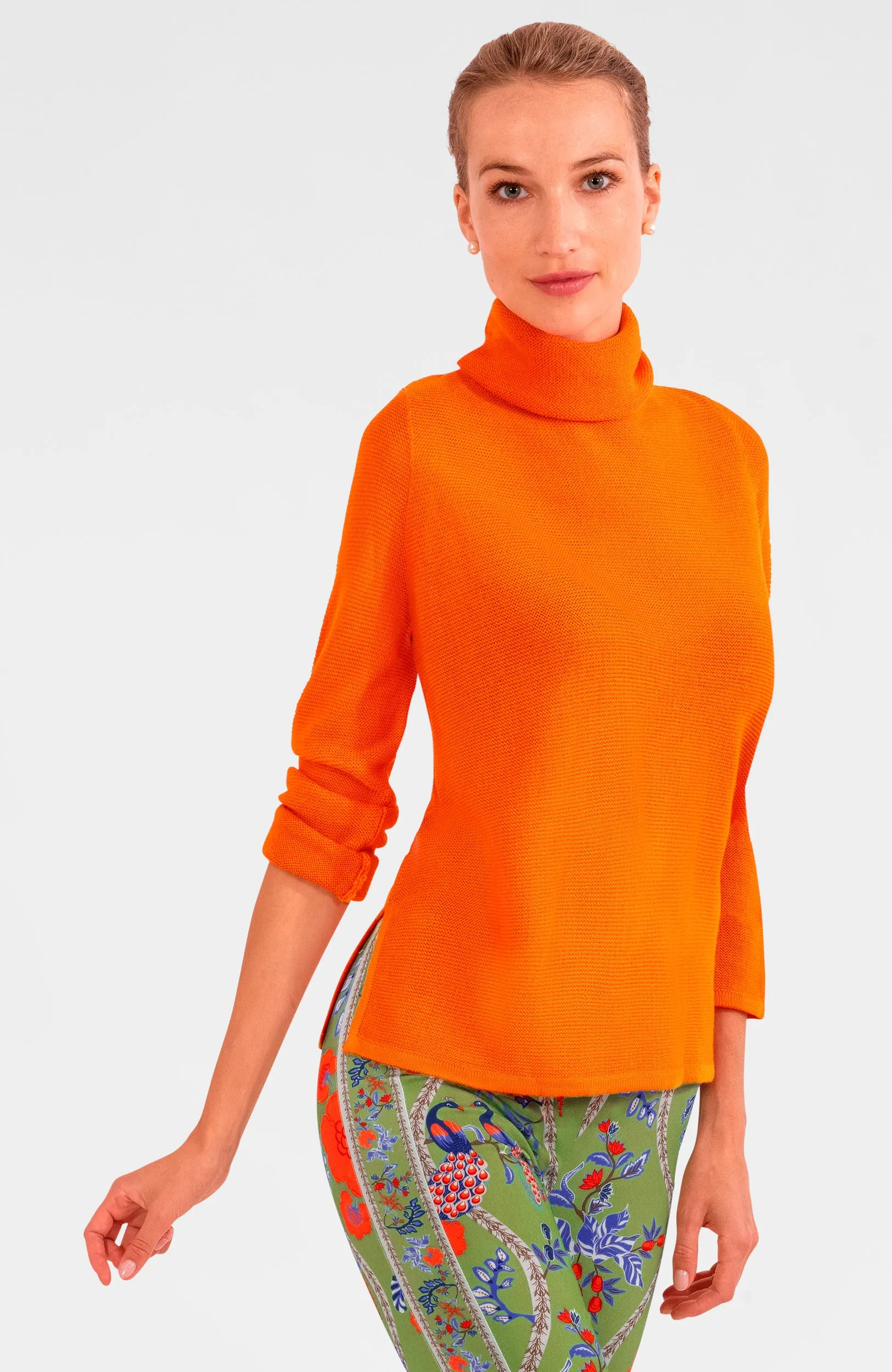Knit Knit Turtleneck Sweater slimming design