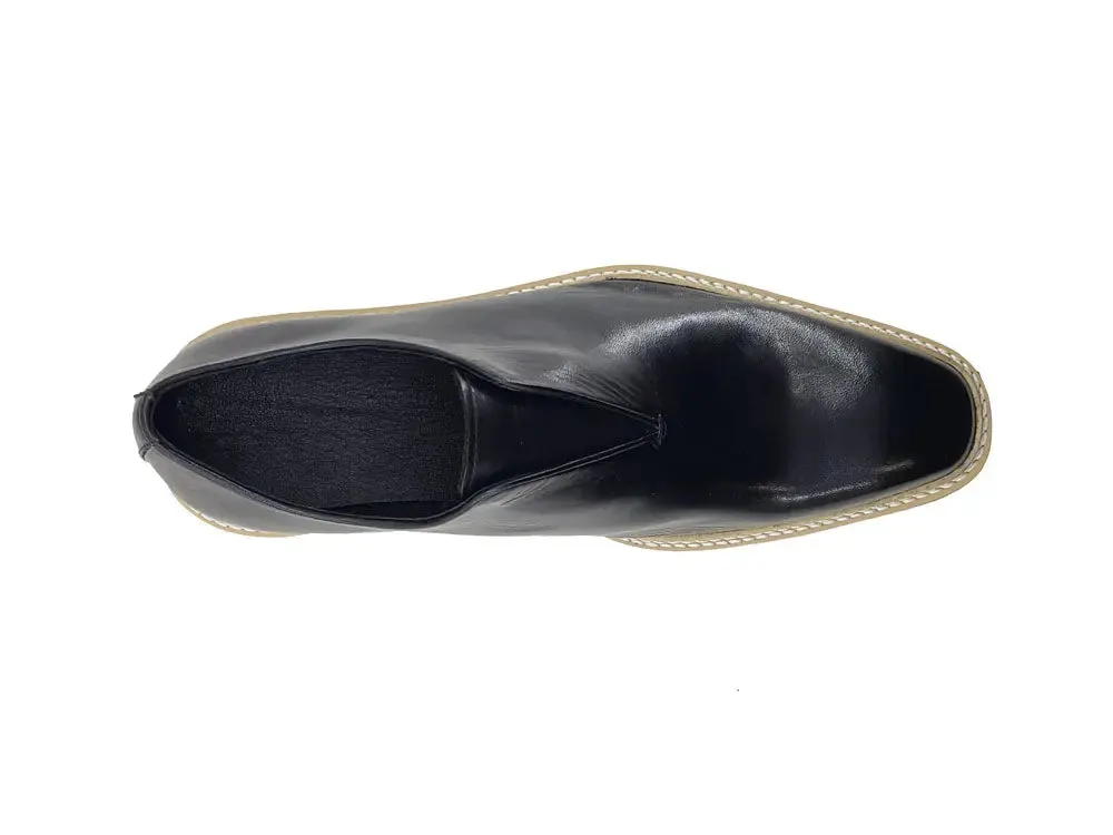 Laceless Loafer with Contrast color lightweight sole mood wear