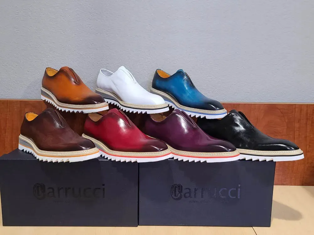 Laceless Loafer with Contrast color lightweight sole mood wear