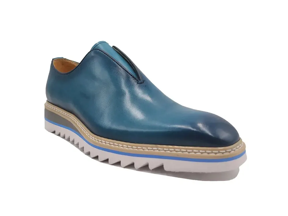 Laceless Loafer with Contrast color lightweight sole mood wear