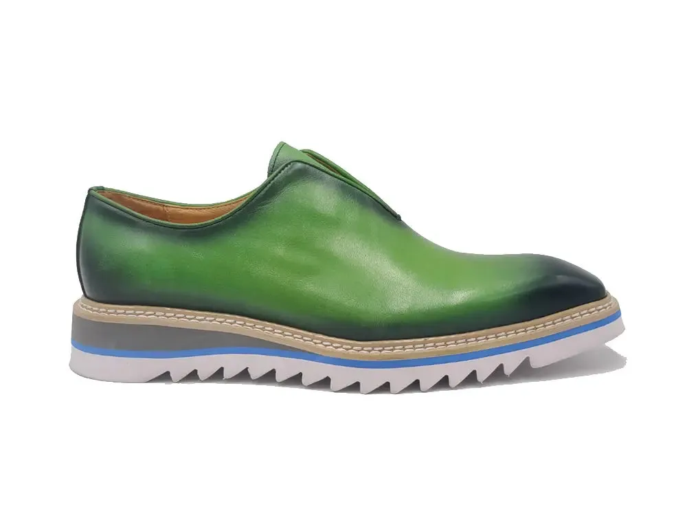 Laceless Loafer with Contrast color lightweight sole mood wear