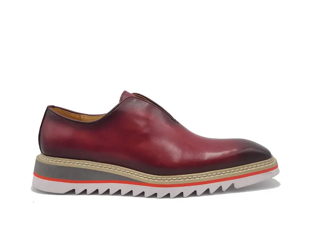 Laceless Loafer with Contrast color lightweight sole mood wear