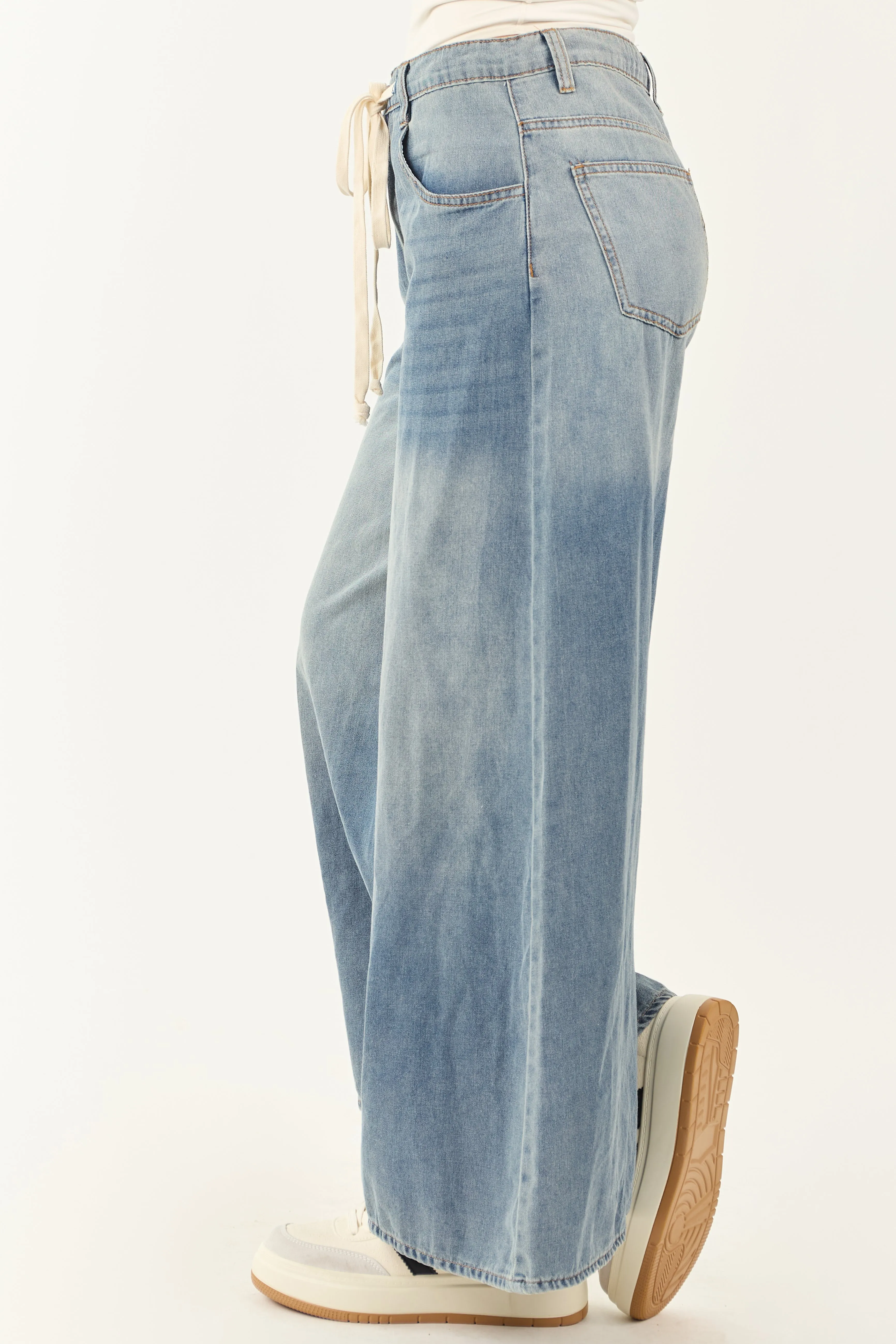 Medium Wash Super Wide Leg Lightweight Denim Pants clean seam