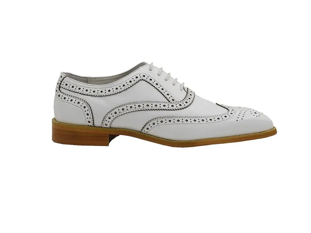 Men Medallion Wingtip Brogue Shoes city pulse