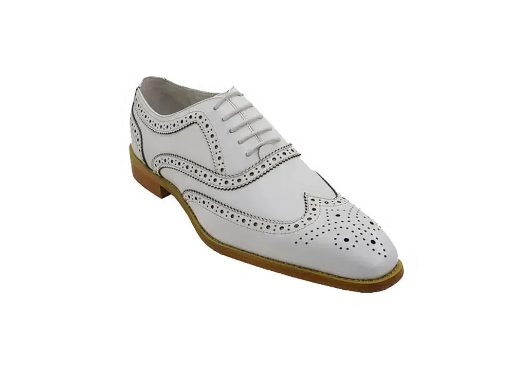 Men Medallion Wingtip Brogue Shoes city pulse