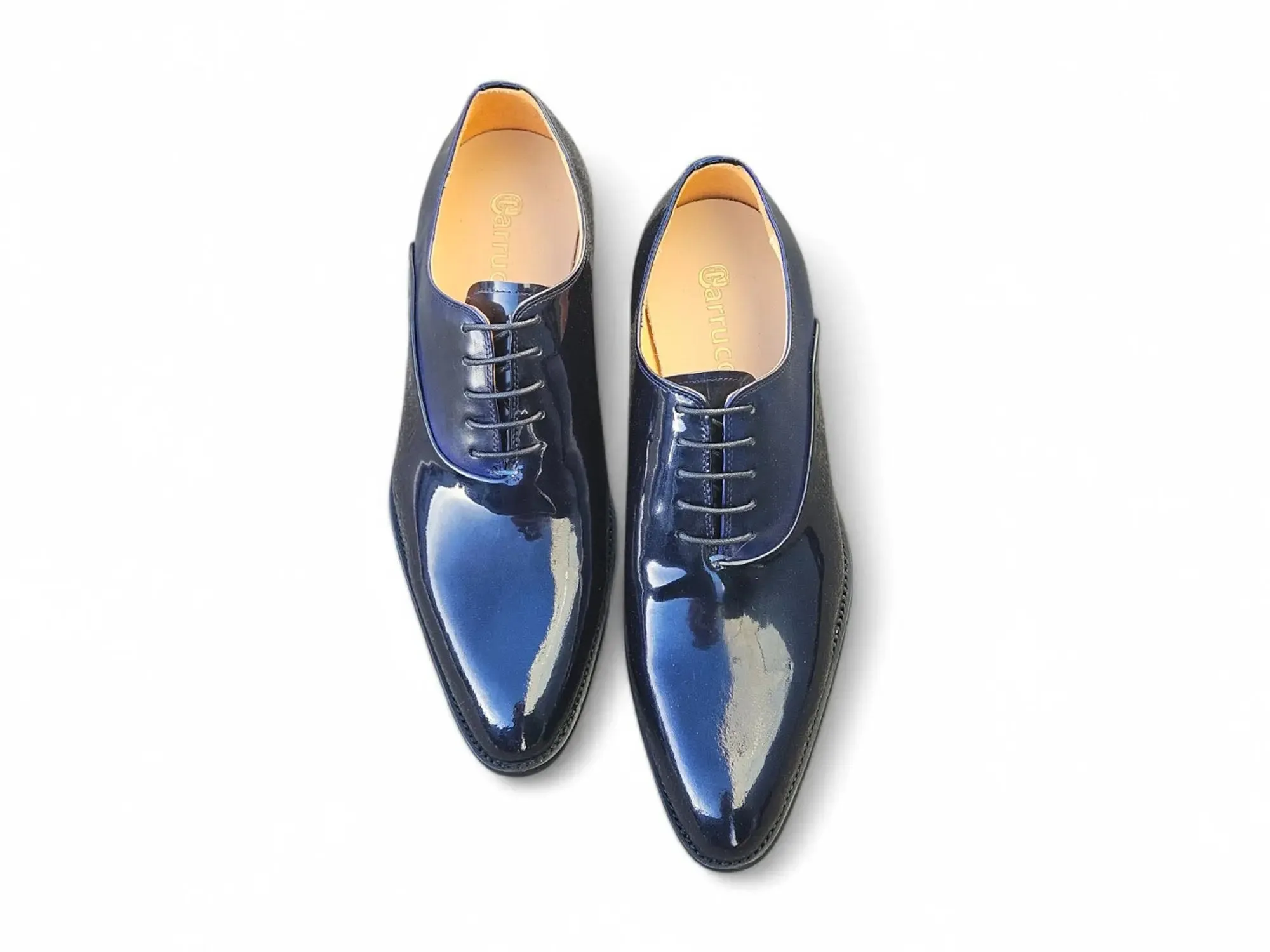 Mix Media Patent Leather Oxford timeless taste