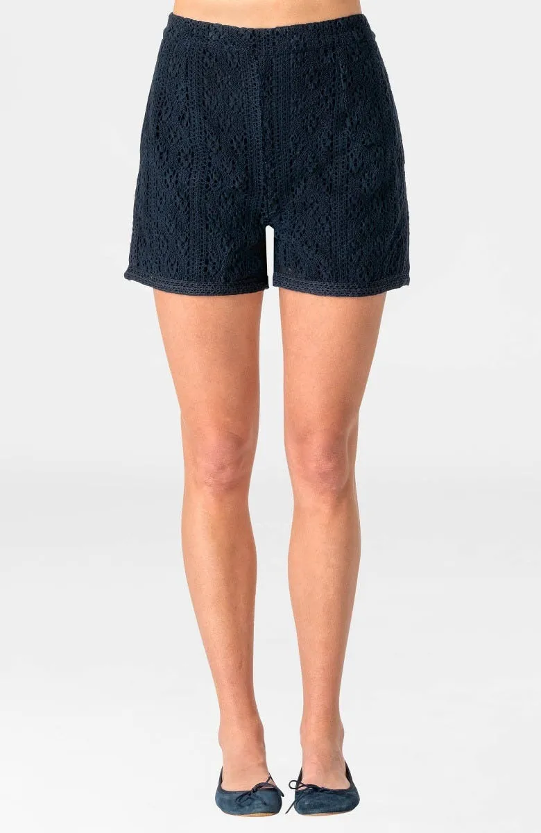 Rachel Lace  Short blogger outfit