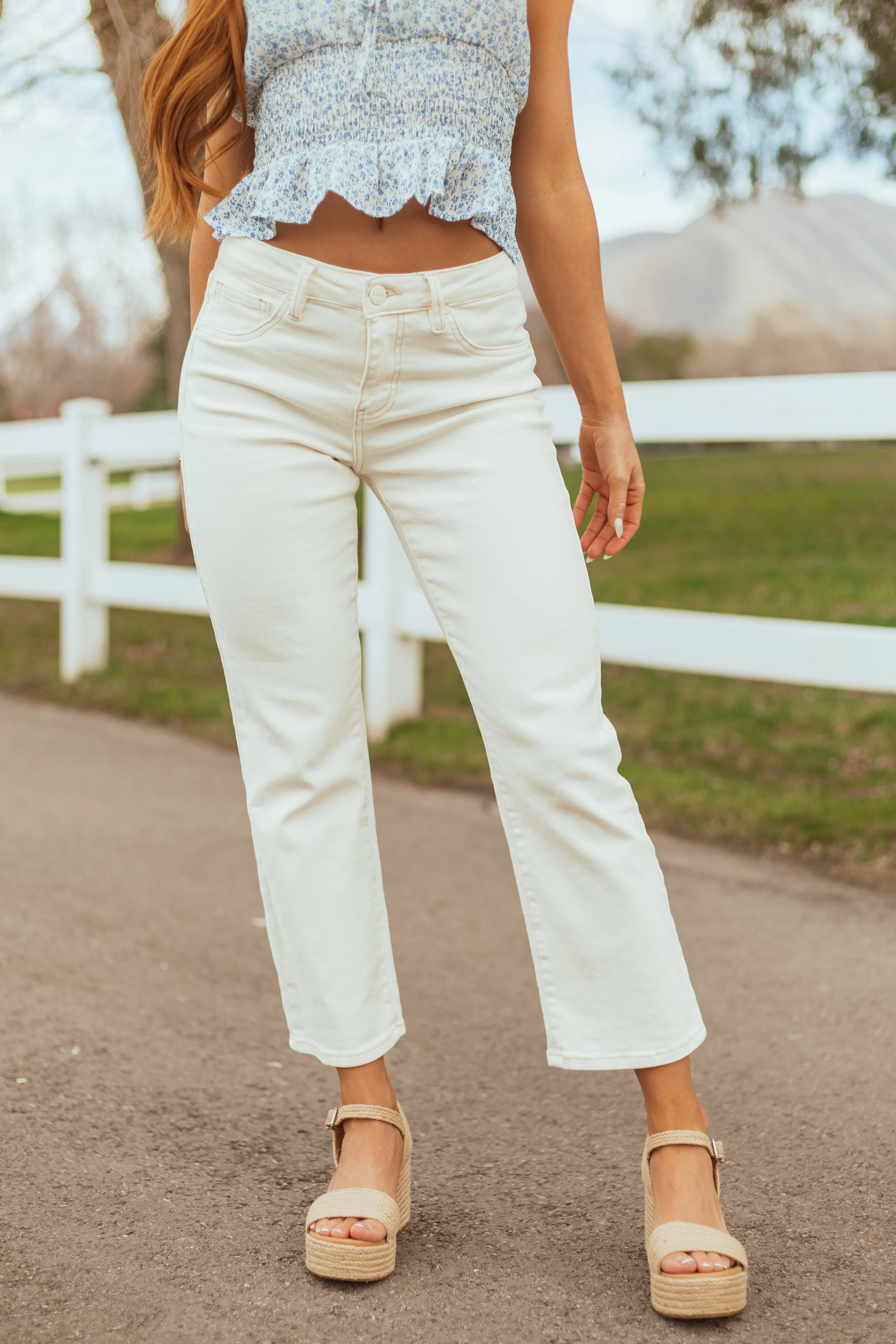 4/3/2025,ALL_PRODUCTS,back-in-stock:true,filter-color:White/Ivory,filter-fabric:Cotton,filter-fabric:Denim,filter-inseam:26",filter-rise:High Rise,filter-season:Spring,filter-season:Summer,filter-style:Ankle/Cropped,filter-style:Non-Distressed,filter-