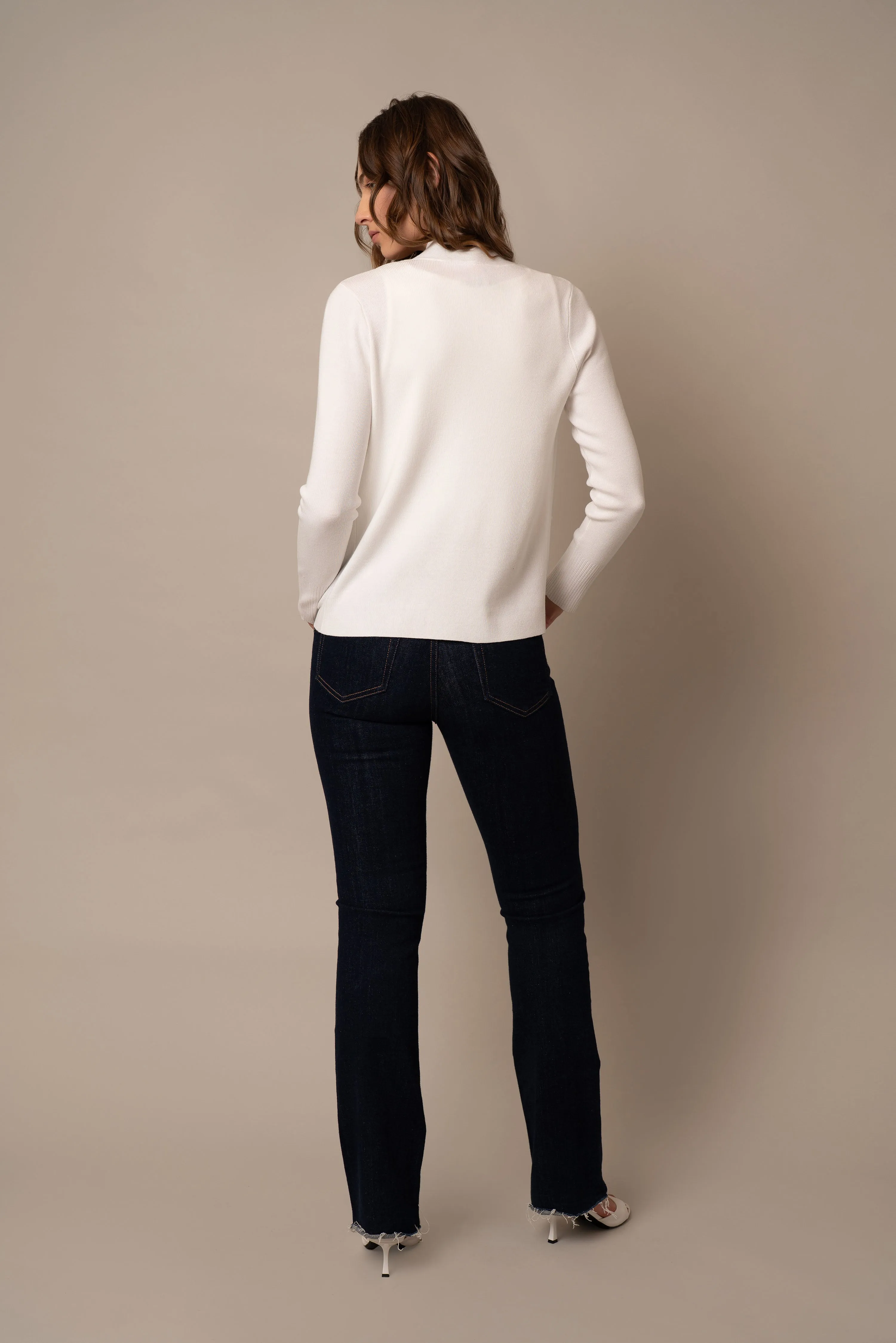 Short Cardigan with Pockets cozy classic