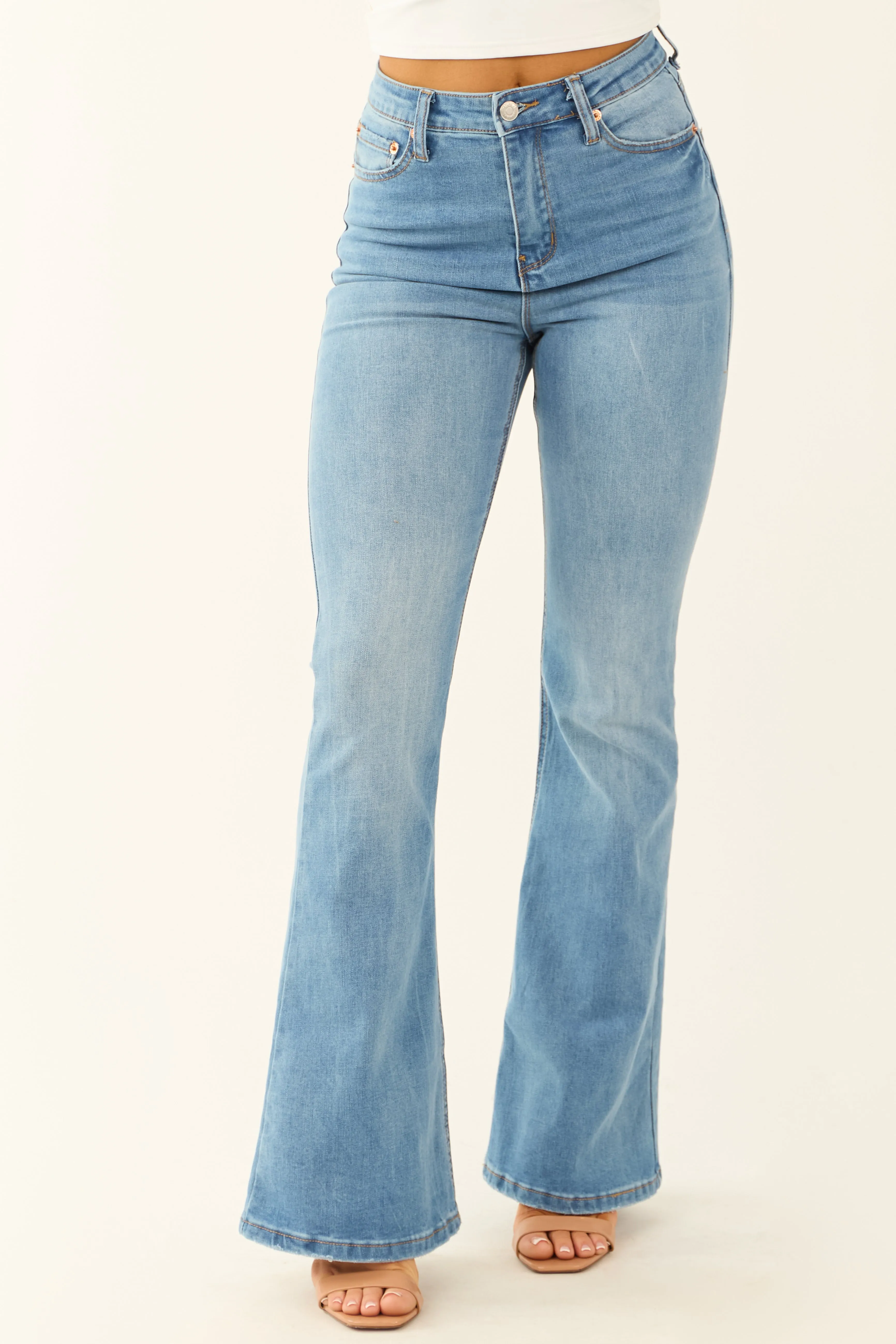 Signature 8 Medium Wash Flare High Waist Jeans city vibe