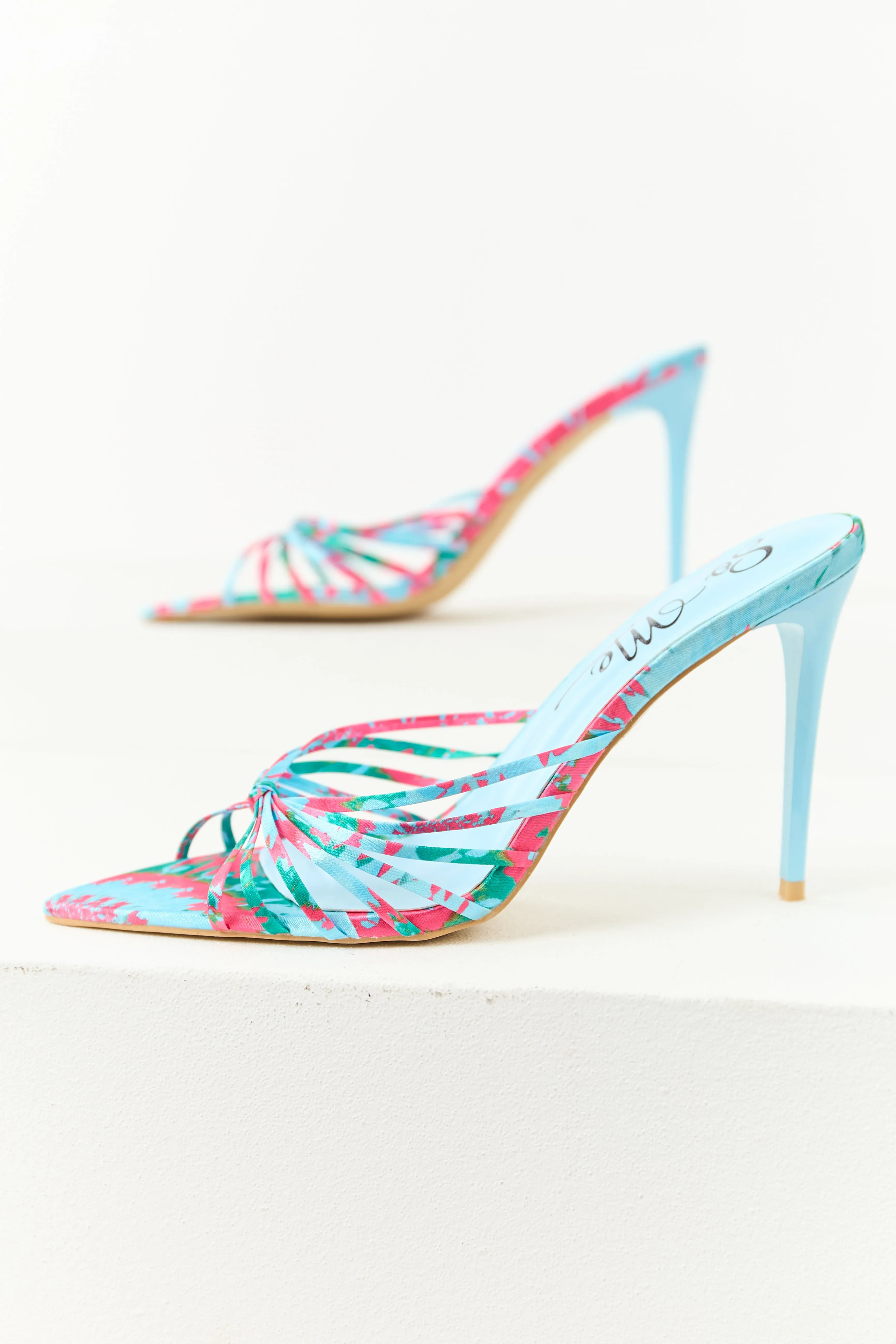 6/23/2025,ALL_PRODUCTS,back-in-stock:true,filter-color:Blue,filter-fabric:Faux Leather,filter-pattern:Abstract,filter-season:Summer,gpc:Shoes,pc:Heels,Reg-Price