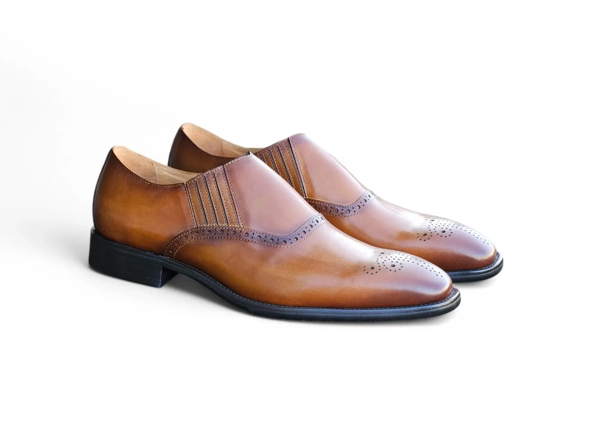Slip-on Loafer with medallion pace cool