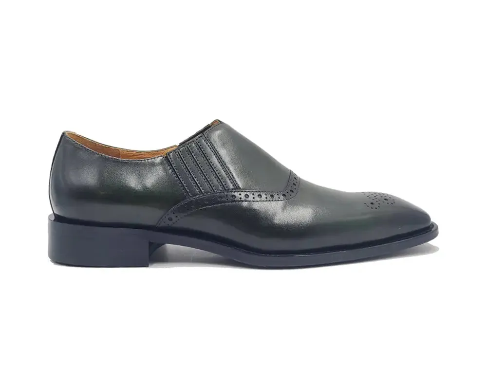 Slip-on Loafer with medallion pace cool