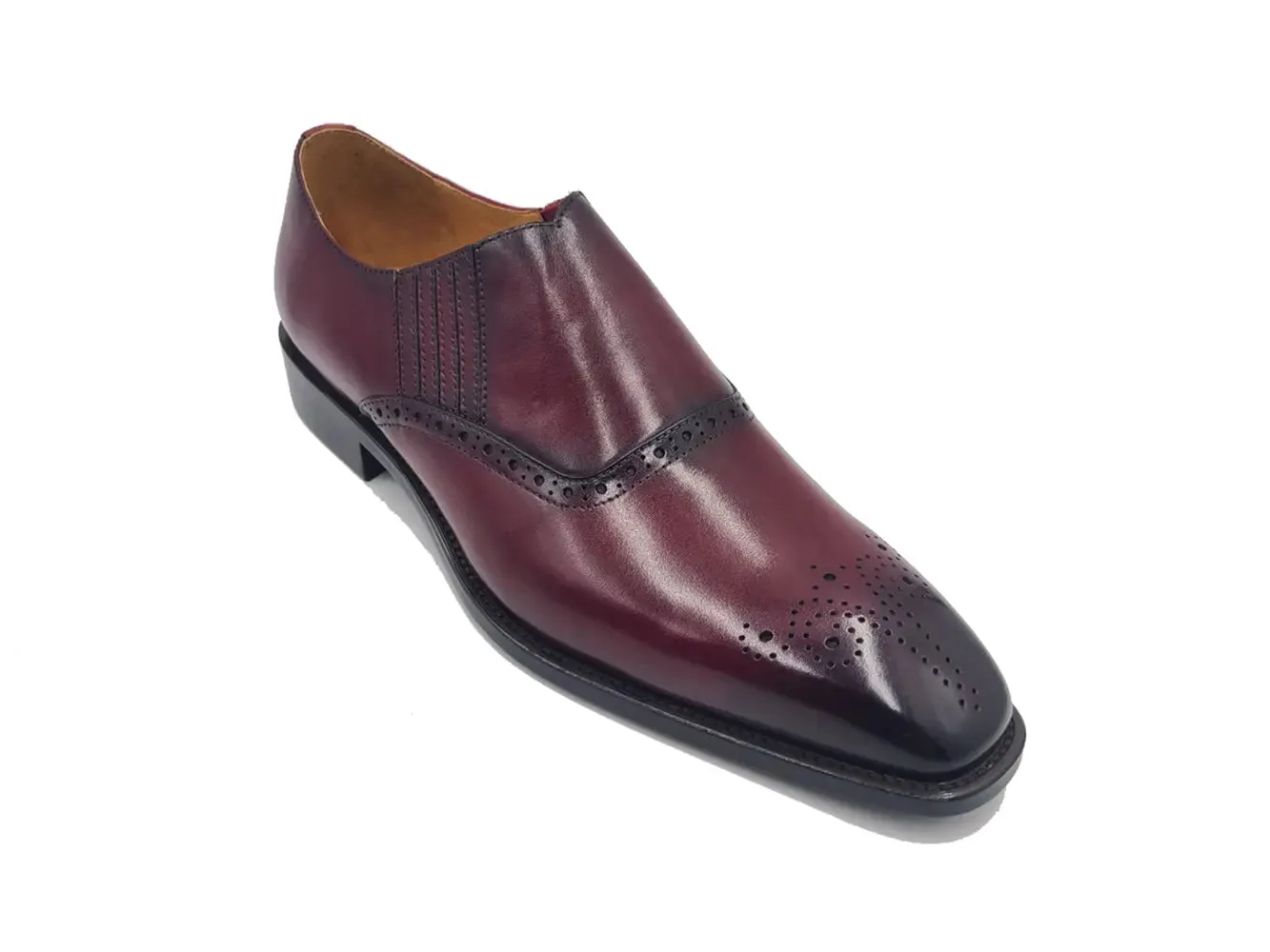 Slip-on Loafer with medallion pace cool
