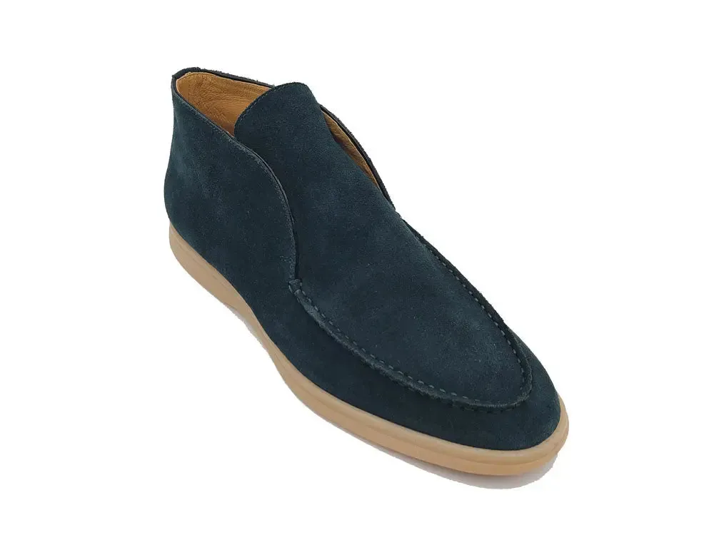 Soft Suede Comfort Loafer airport look