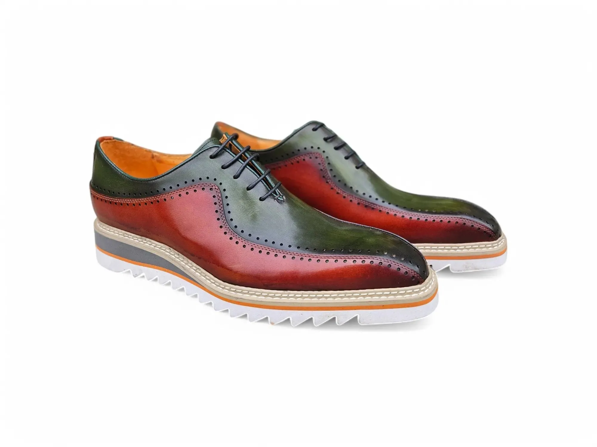 Stylish Two-Tone Brogue Oxford subtle charm