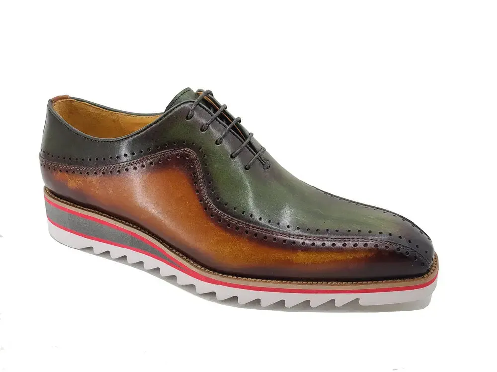 Stylish Two-Tone Brogue Oxford subtle charm