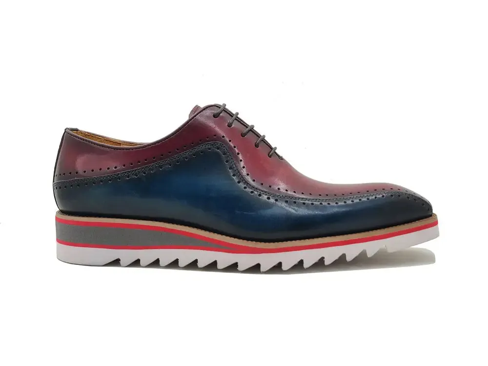 Stylish Two-Tone Brogue Oxford subtle charm