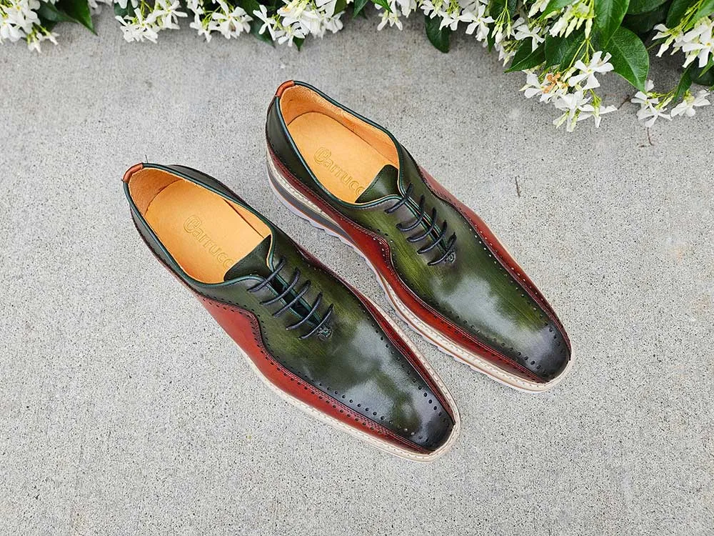 Stylish Two-Tone Brogue Oxford subtle charm