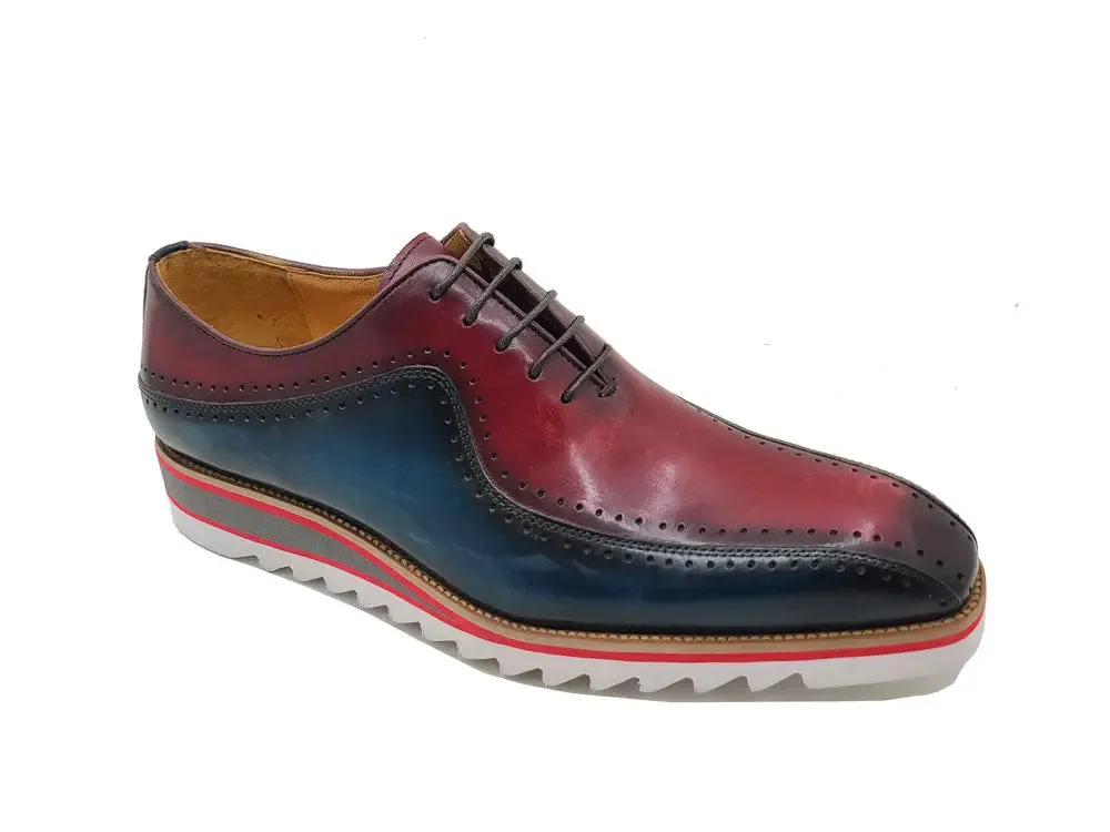 Stylish Two-Tone Brogue Oxford subtle charm