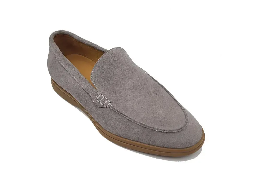 Supple Suede Loafer relaxed fit