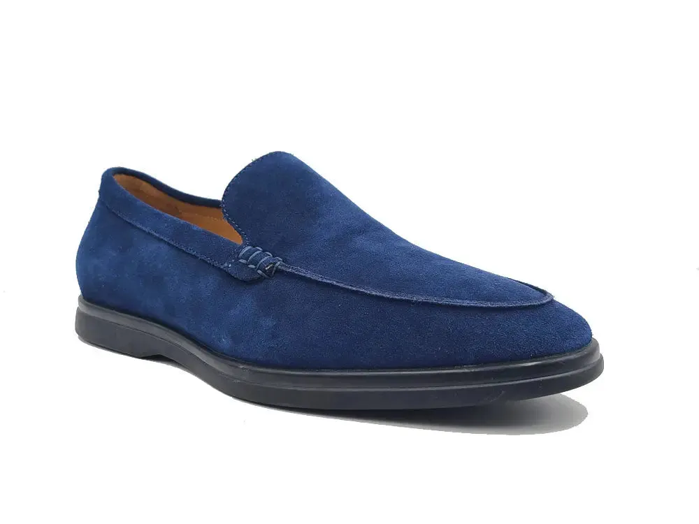 Supple Suede Loafer relaxed fit