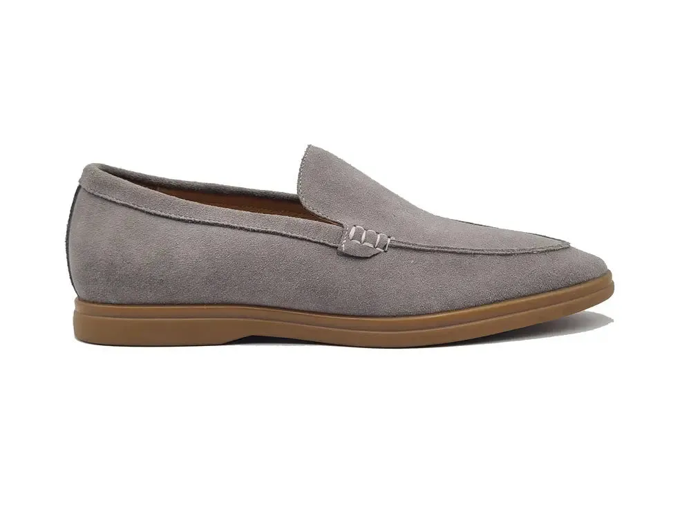 Supple Suede Loafer relaxed fit