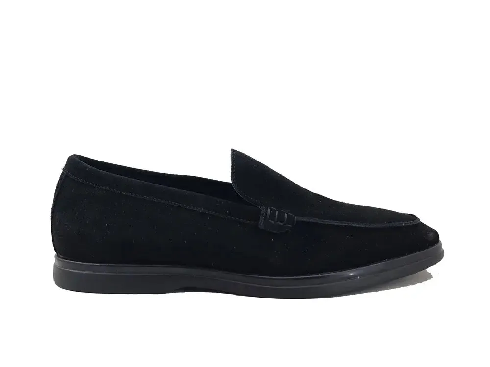 Supple Suede Loafer relaxed fit