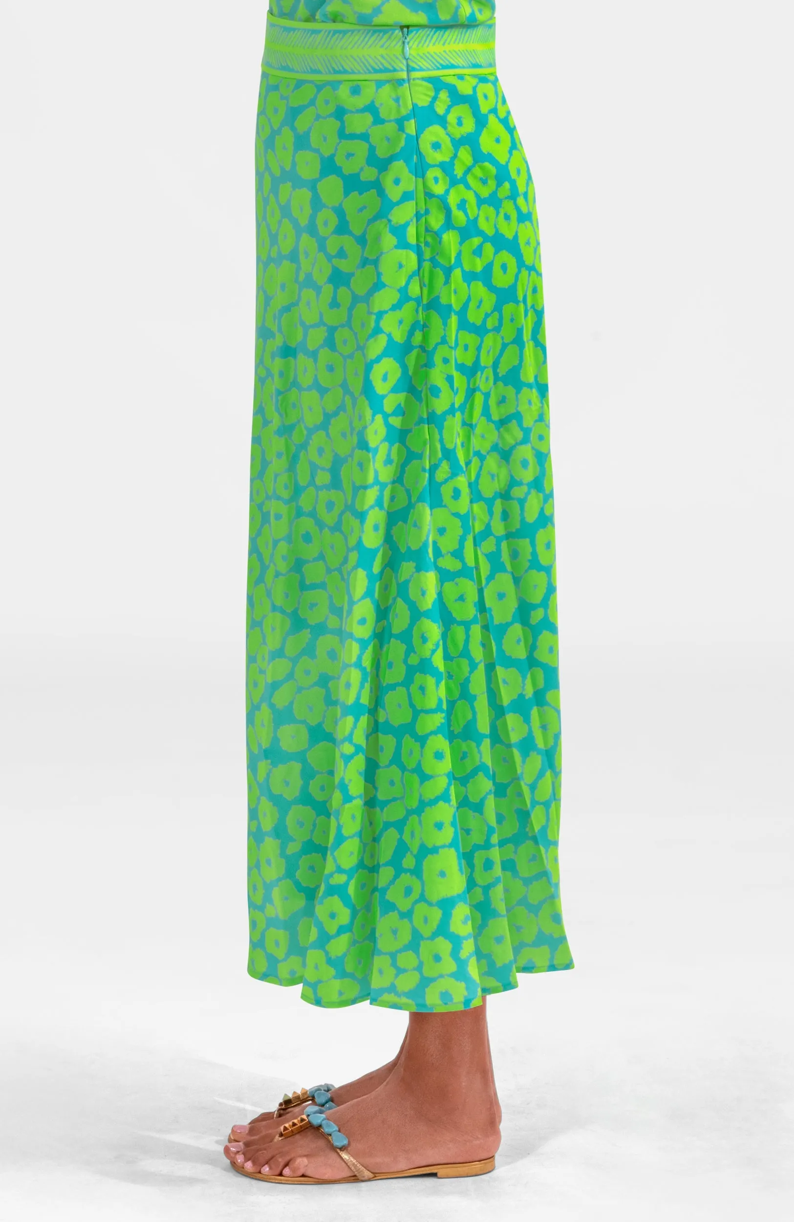 The Twirl Skirt - Me Jane slim-fit pants