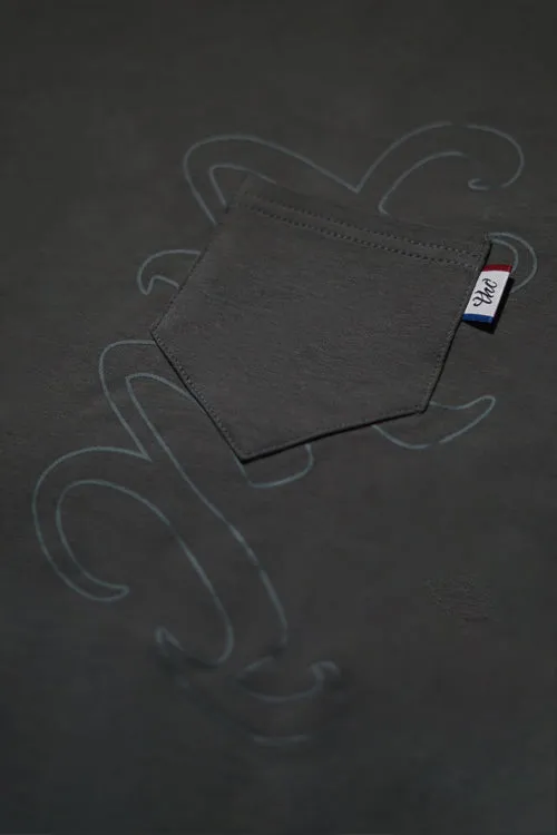Under Logo Pocket Tee longline style