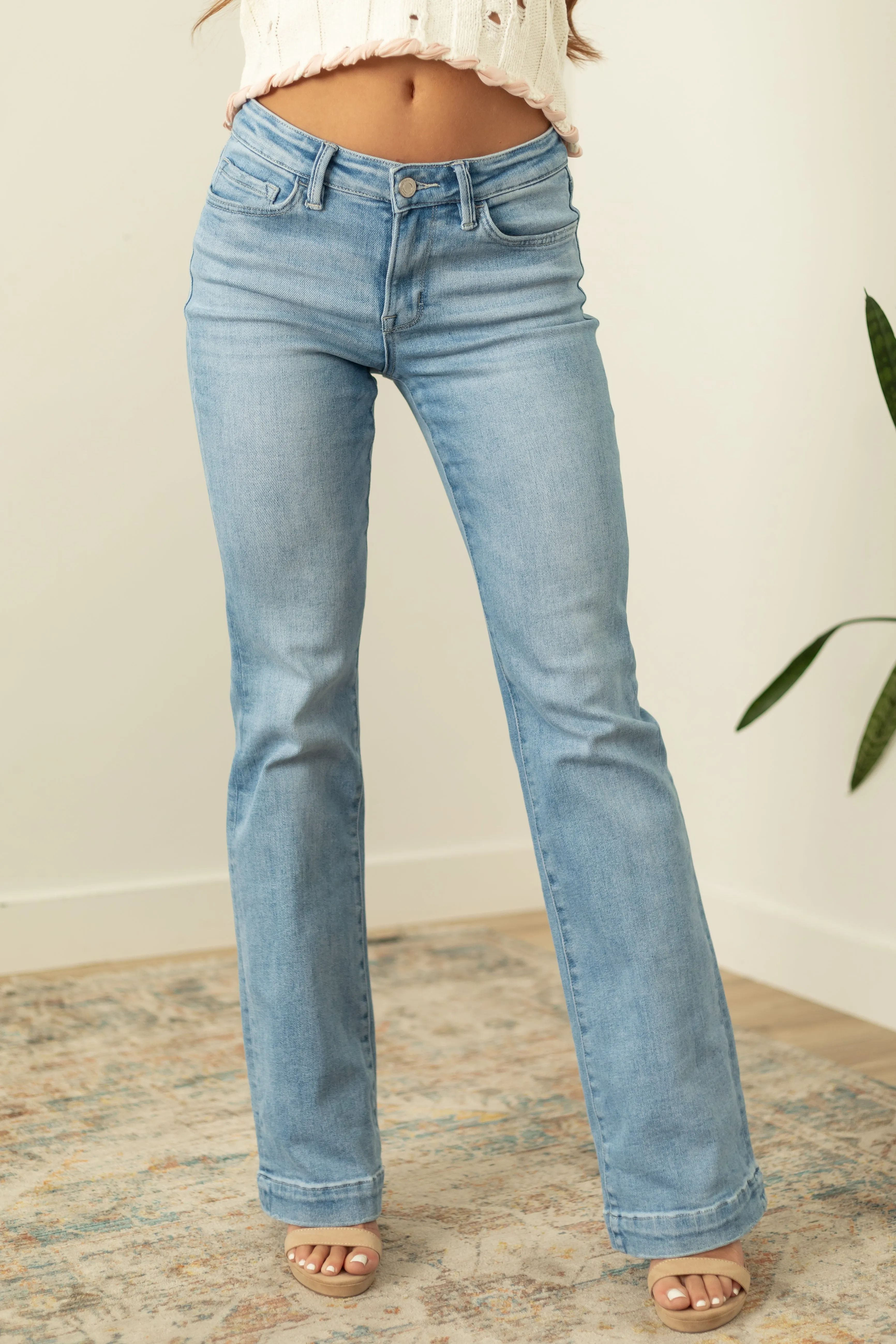 12/30/2024,ALL_PRODUCTS,back-in-stock:true,filter-color:Blue,filter-fabric:Cotton,filter-fabric:Denim,filter-inseam:34",filter-rise:Mid Rise,filter-season:Fall,filter-season:Spring,filter-season:Summer,filter-season:Winter,filter-style:Bootcut,filter-