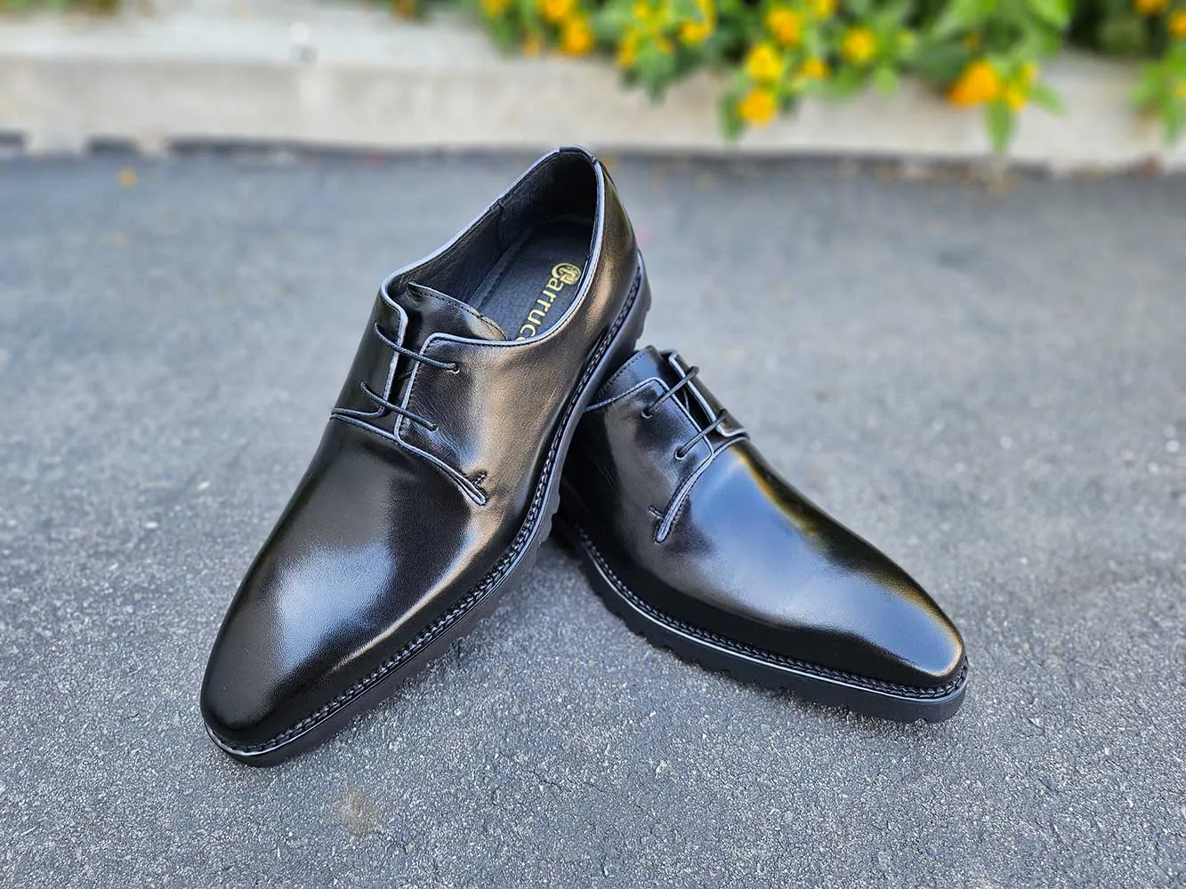 Whole Cut Derby With Lug Sole soft vibe