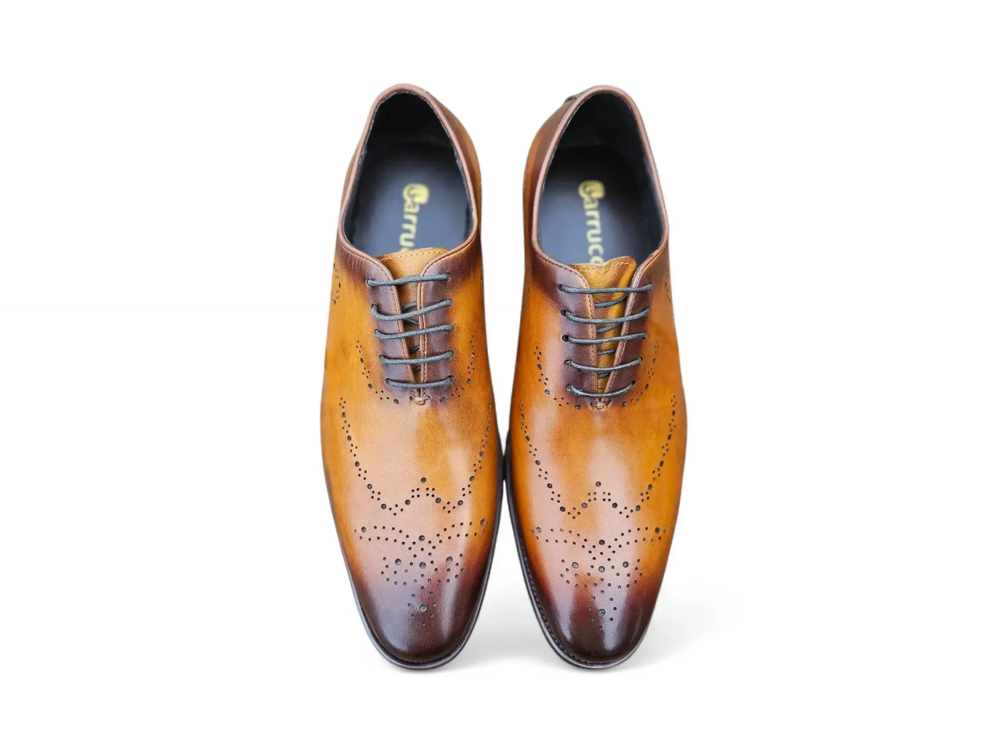 Whole Cut Oxford with Medallions sharp mood